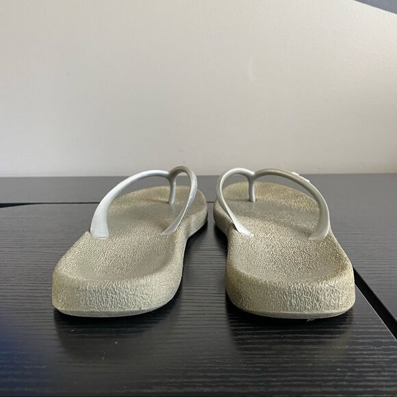 Sanuk Gray & Silver Thong Flip Flops, 10 - Picture 6 of 14